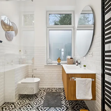 Nuit Apartment - Zentral, Familien, Terrasse, Naehe Messe Dortmund *